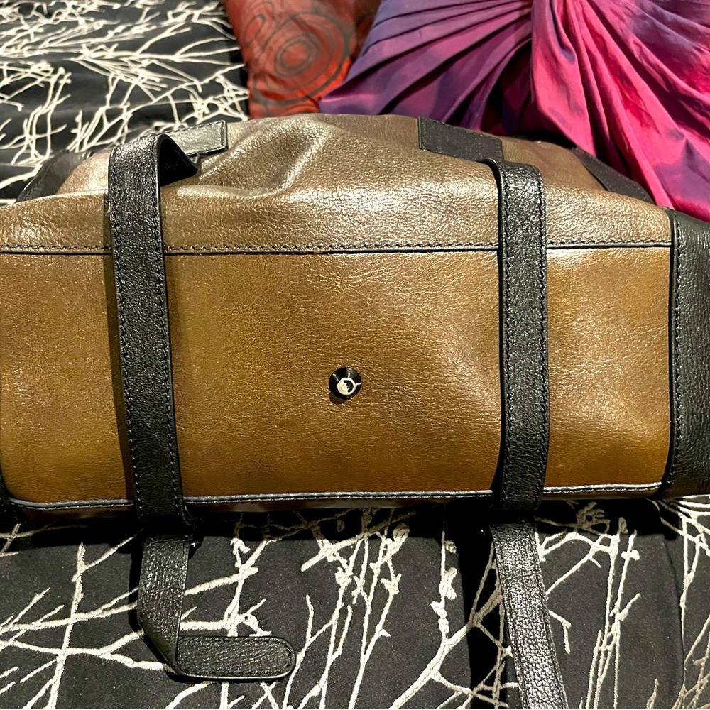 Large Chloe Weekender Bag 👜 - Picture 11 of 15
